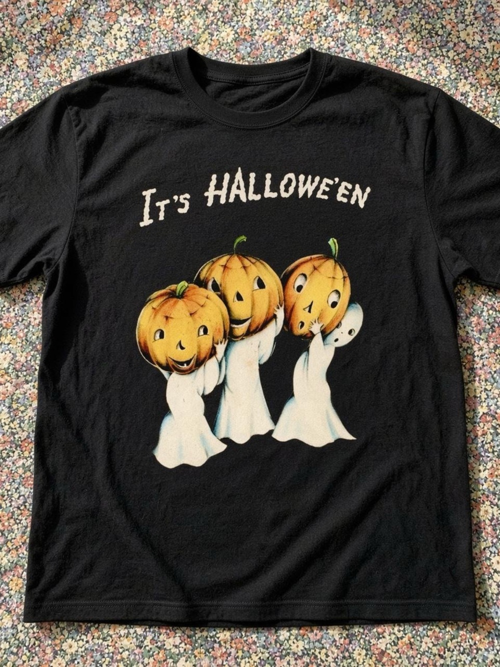 Black It’s Halloweeen T shirt